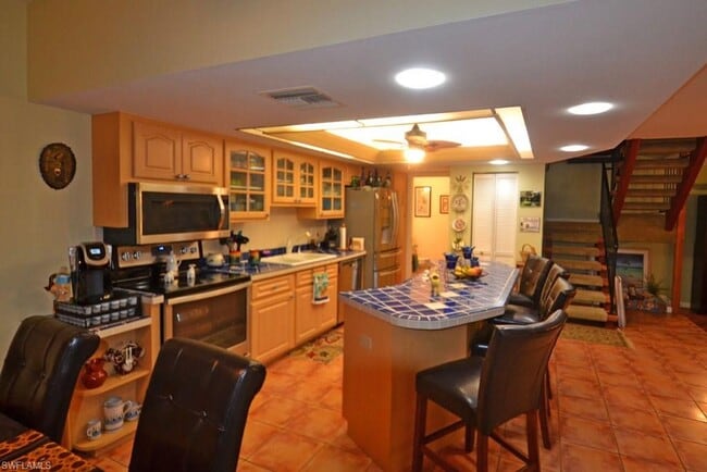 Building Photo - ***HACIENDA VILLAGE***FURNISHED SEASONAL***2 BEDS /2.5 BATHS***