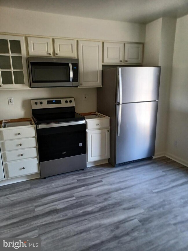 4017 Seagate Square, Chesapeake Beach, MD 20732 Townhome Rentals in