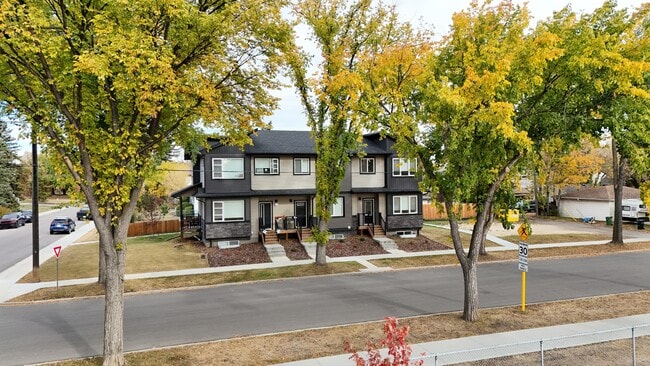 Photo du bâtiment - 13024-13113 113 Ave NW