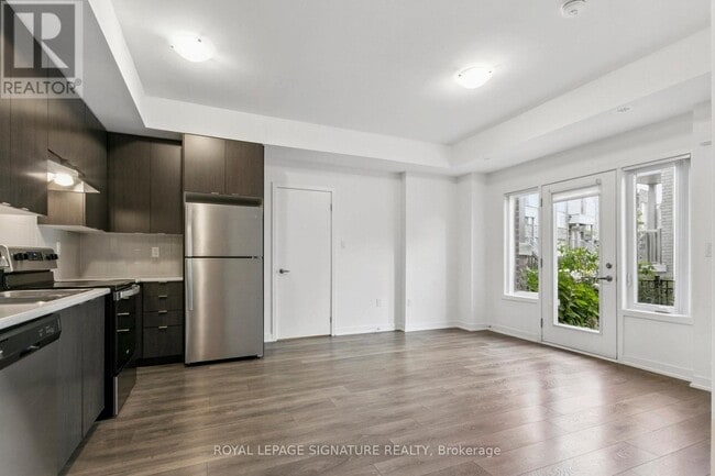 Photo du bâtiment - 1525 Kingston Rd