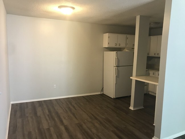 Building Photo - #19 Seminole Path Apartments