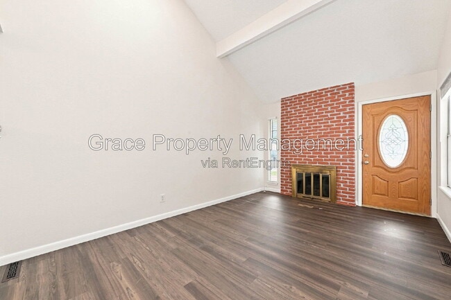 Building Photo - 2881 W Long Dr