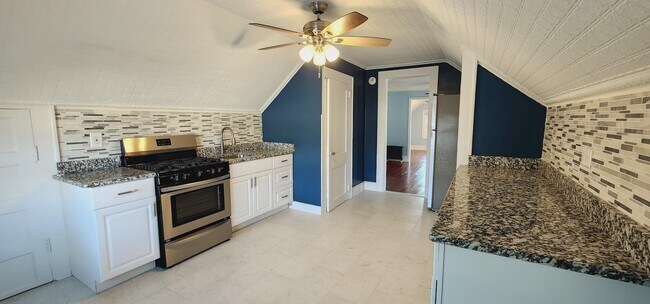 Building Photo - 110 Rutherford Pl