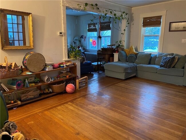 Building Photo - 182 Calla St