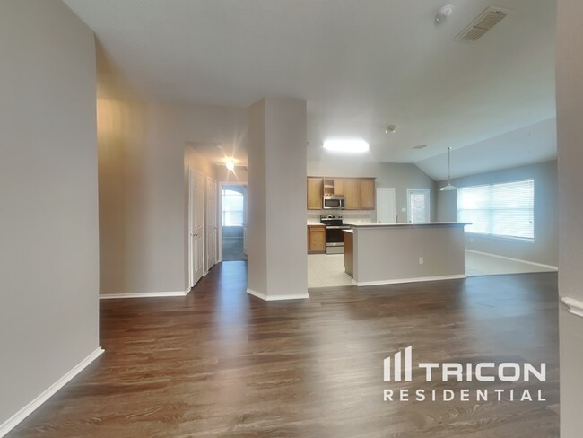 Foto del edificio - 9901 Glenshee Dr