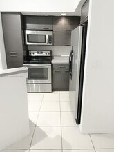 Building Photo - 3340 Pinewalk Dr N