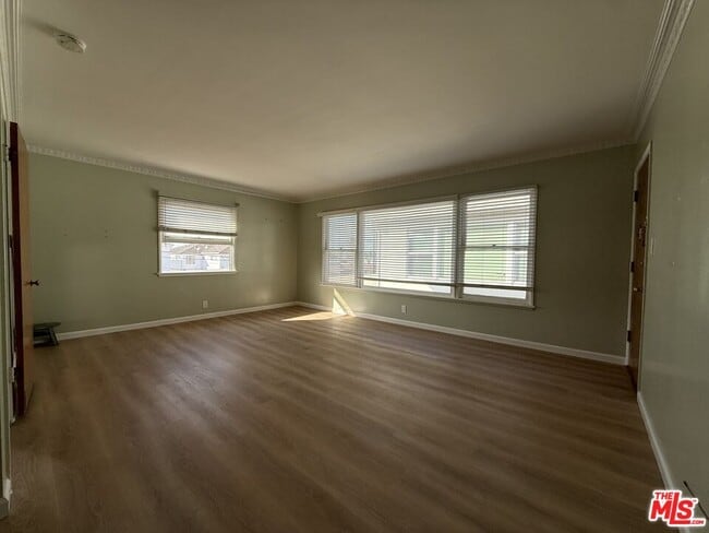 Foto del edificio - 831 Austin Ave