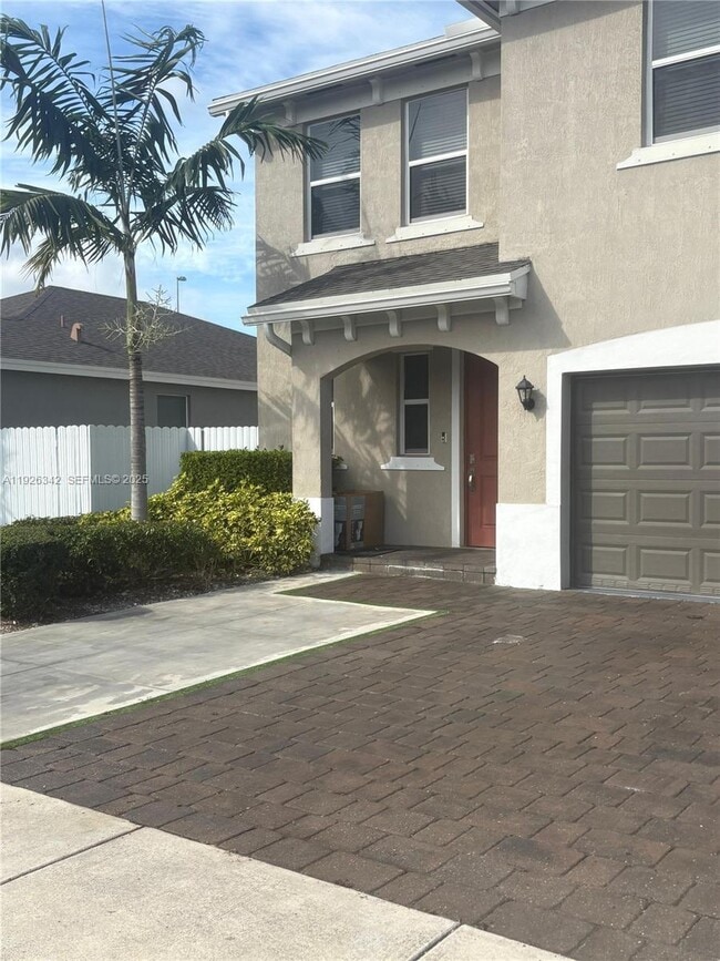 Building Photo - 26964 SW 132 Ct Rd