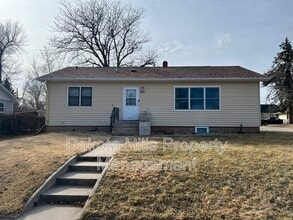 Building Photo - 1701 Rushmore St