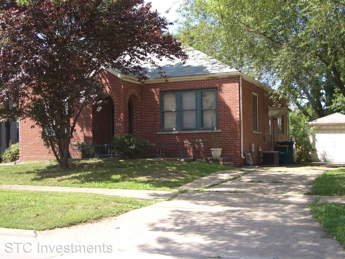 Primary Photo - 2 br, 1 bath House - 426 W. Calhoun