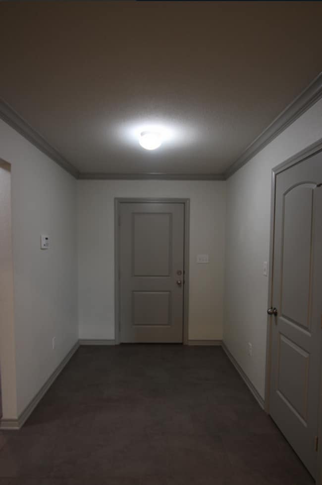 Foto del edificio - Beautiful 3 Bedroom 2 Bathroom Townhouse i...