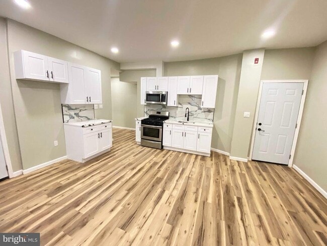 Foto del edificio - 1426 W Rockland St