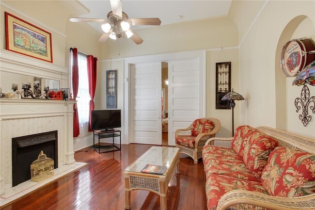 Foto del edificio - 4436 St Charles Ave