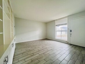 Building Photo - 5123 Del Monte Dr