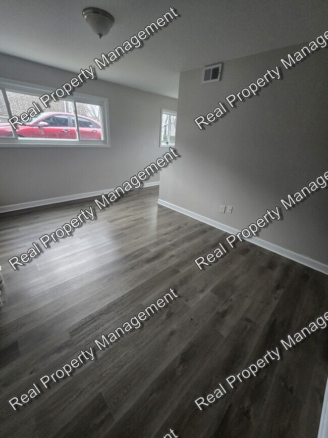 Foto del edificio - Updated 2 Bedroom Apartment