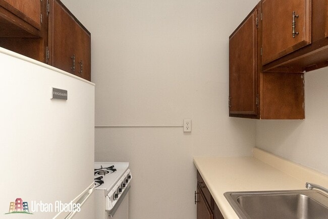 Foto del edificio - 533 W Roscoe St