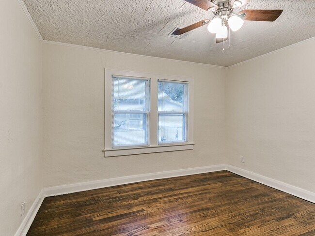 Foto del edificio - 3 Bedroom 1 Bath home in Shawnee!