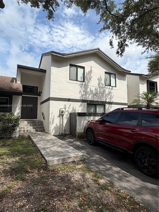 Building Photo - 9134 SW 118th Ct