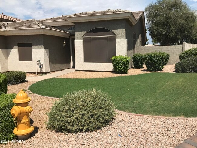 Building Photo - 891 N Date Palm Dr