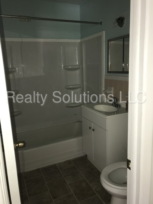 195 Ambler St, Westville, NJ 08093 Room for Rent in Westville, NJ
