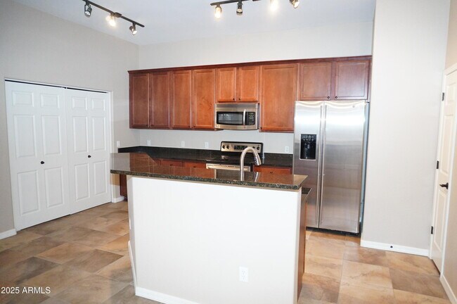 Foto del edificio - 3330 S Gilbert Rd