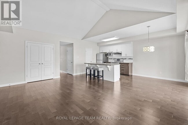 Photo du bâtiment - 1065 Beryl Private