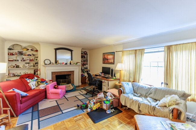 Building Photo - 312 Washington St