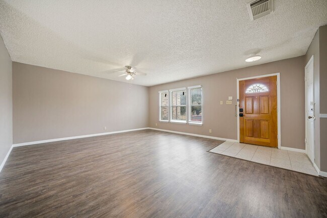 Foto del edificio - 4 Bedroom/2.5 Bath Northampton Subdivision