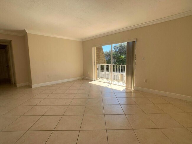 Foto del edificio - 8601 SW 94th St