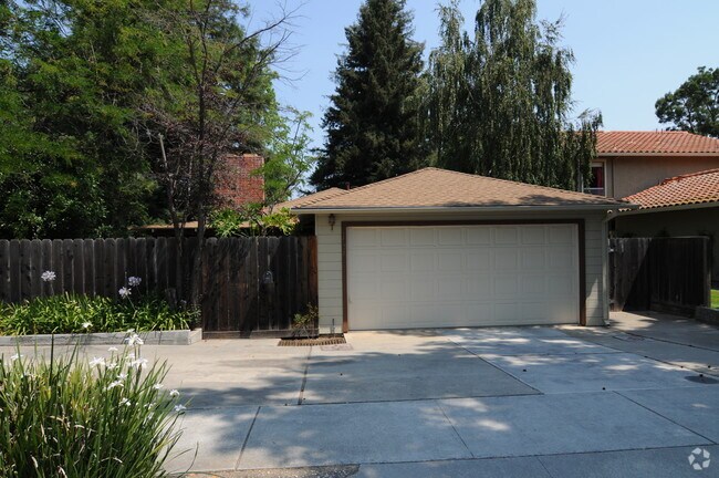 Foto del edificio - 175-195 W Rincon Ave