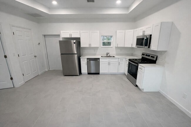 Building Photo - 2511 65th St W