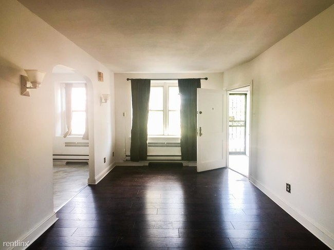 Foto del edificio - 2 br, 1 bath Apartment - 105 St Laurence Rd