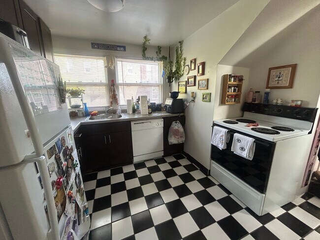 Foto del edificio - 2533 N Lake Dr