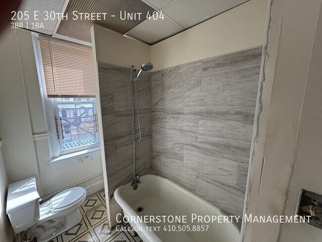 Foto del edificio - 205 E 30th St