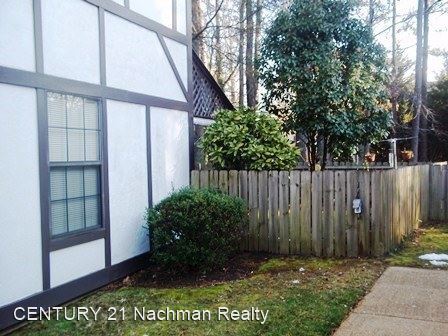 Building Photo - 3 br, 1.5 bath House - 285 #26 Merrimac Trail