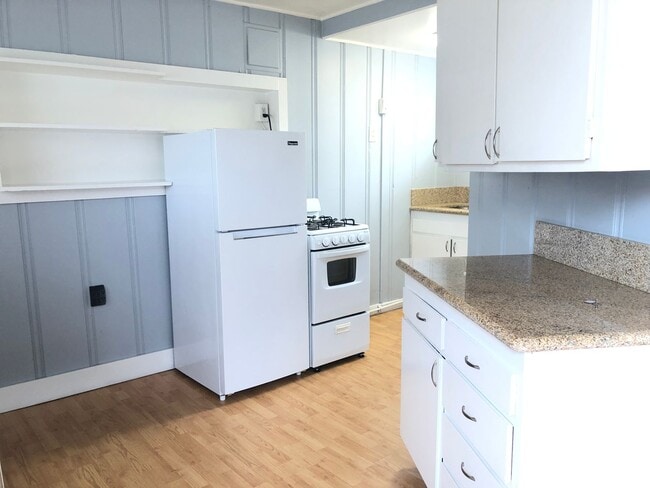 Building Photo - Wightman