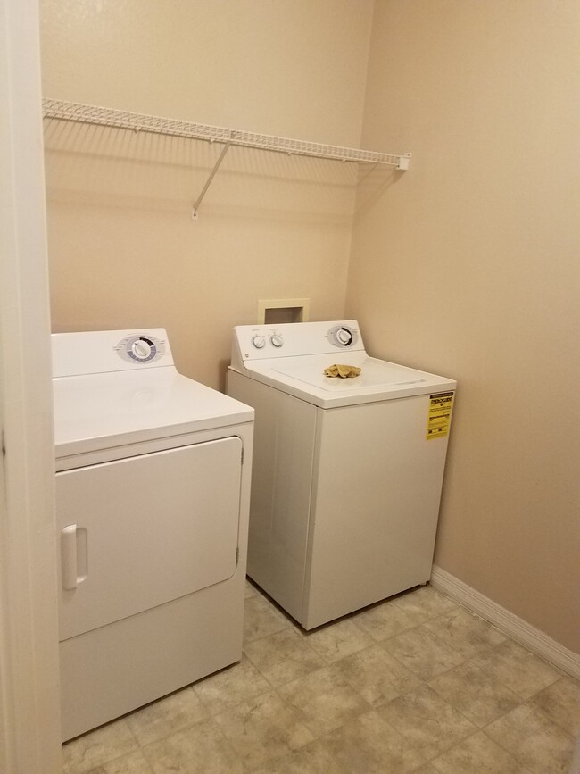 Washer/Dryer Room - 10961 Burnt Mill Rd