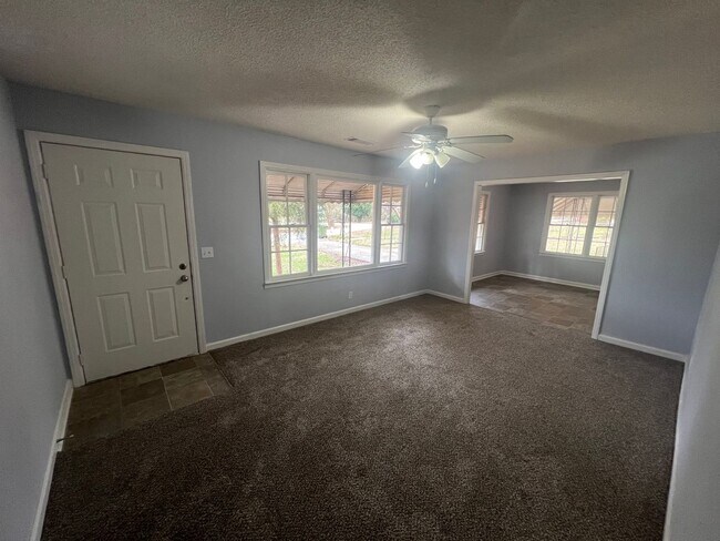 Building Photo - Carrollton City Limits