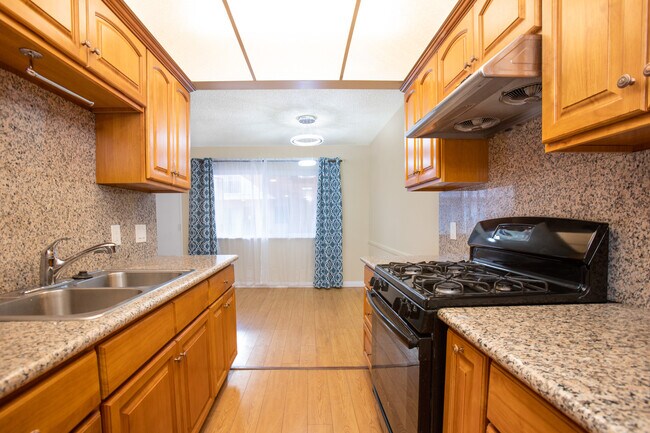 Foto del edificio - 3750 Stocker St