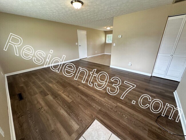 Foto del edificio - 3 Bed 2 Bath Home In Huber