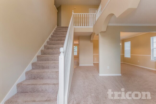 Building Photo - 2957 Jenkins Dr