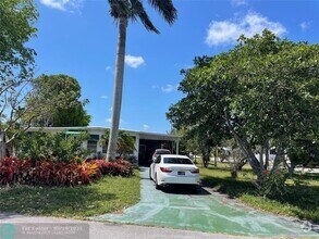 Building Photo - 5600 Lagoon Dr