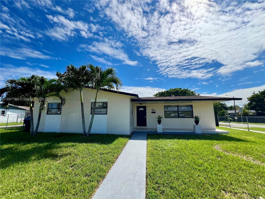 Photo - 11950 Southwest 199th Street Apt #1, Miami, FL 33177 - 3 BR 2 BA single-family home