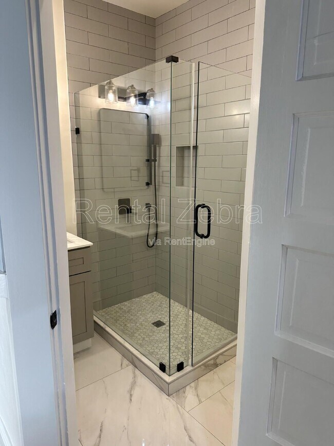 Foto del edificio - 1192 Pacific Ave