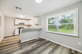 Building Photo - 7426 Saunders Rd