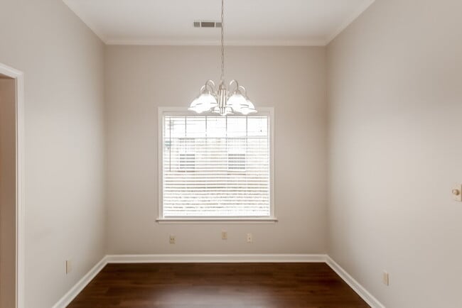 Foto del edificio - 2241 Lake Hill Ct