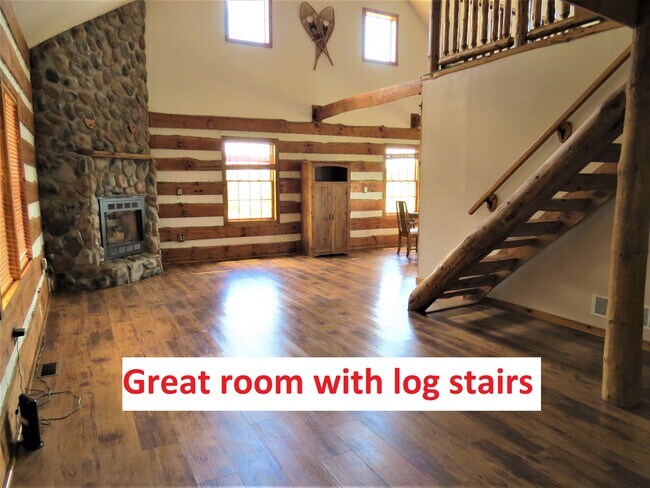 Great room. - 696 Township Road 218