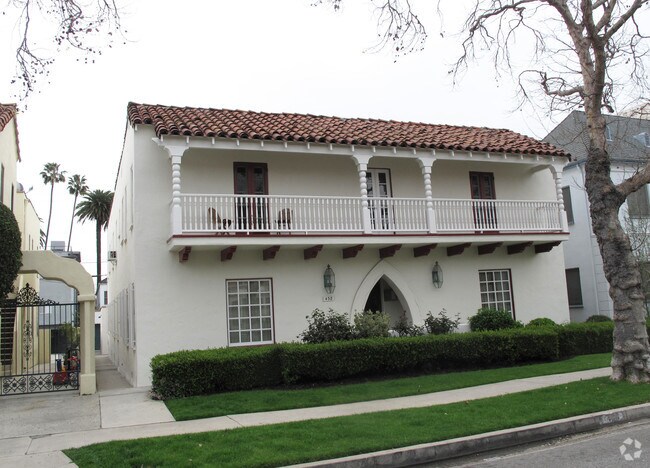 Foto del edificio - 438 S Maple Dr