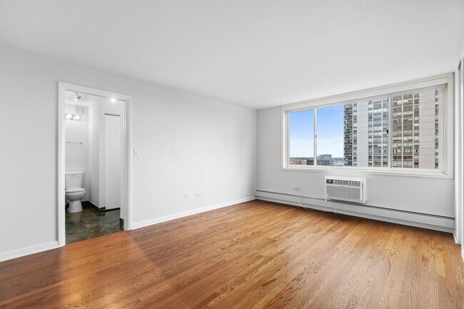 Foto del edificio - 1344 N Dearborn St