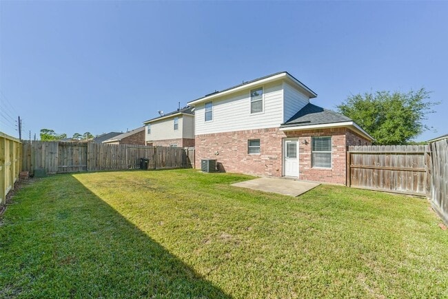 Building Photo - 8726 Old Maple Ln